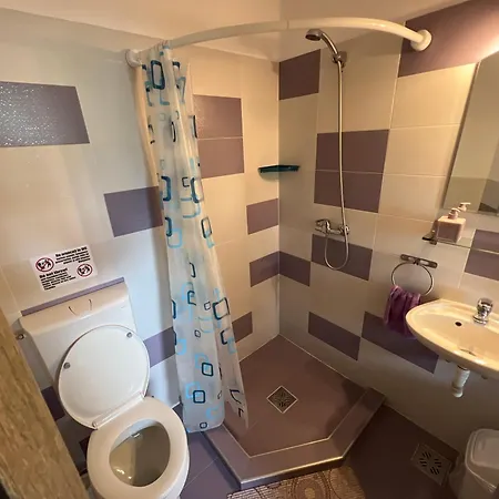 Quarto em Acomodações Particulares Casa Linda *